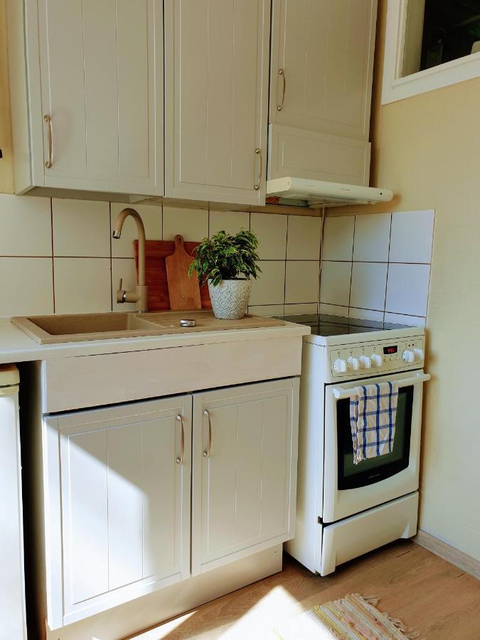 Sunny Apartment, 7 Min With Tram To The Old Town ทาลลินน์ ภายนอก รูปภาพ