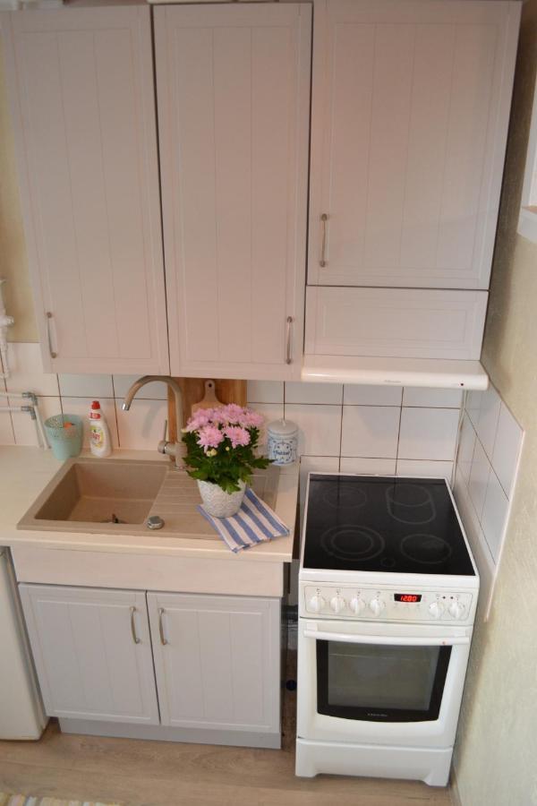 Sunny Apartment, 7 Min With Tram To The Old Town ทาลลินน์ ภายนอก รูปภาพ