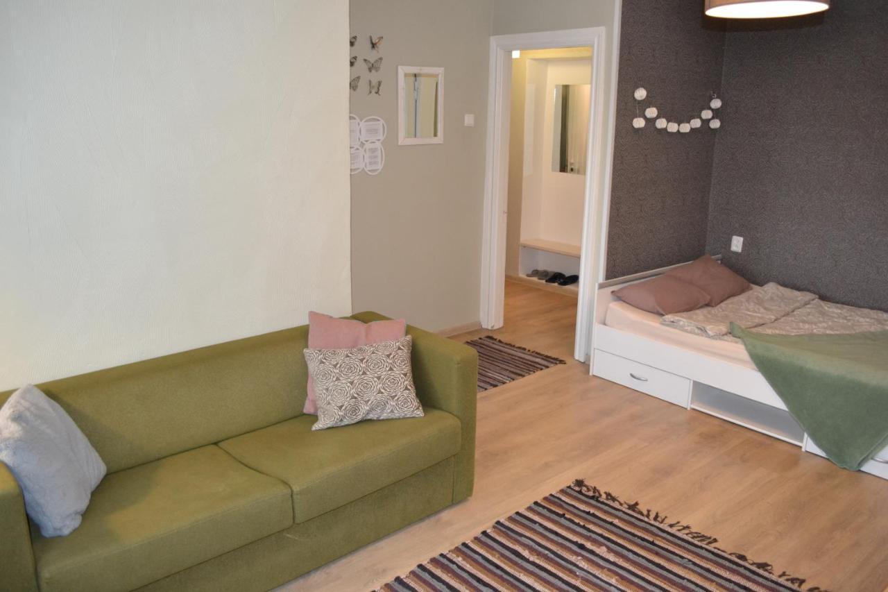Sunny Apartment, 7 Min With Tram To The Old Town ทาลลินน์ ภายนอก รูปภาพ
