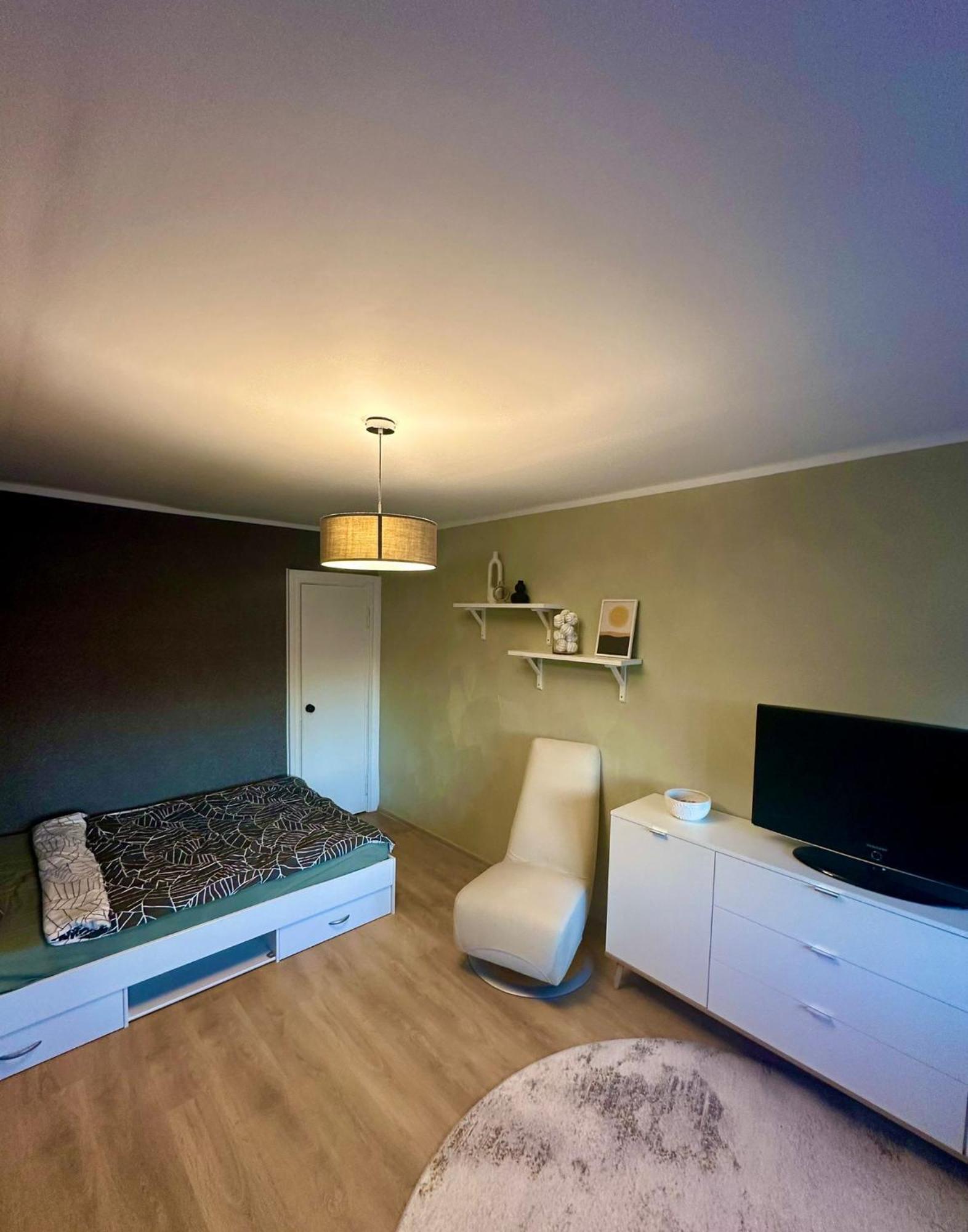 Sunny Apartment, 7 Min With Tram To The Old Town ทาลลินน์ ภายนอก รูปภาพ